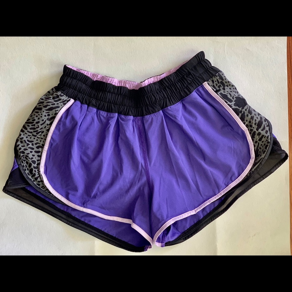 Lululemon Hotty Hot 2.5 Short